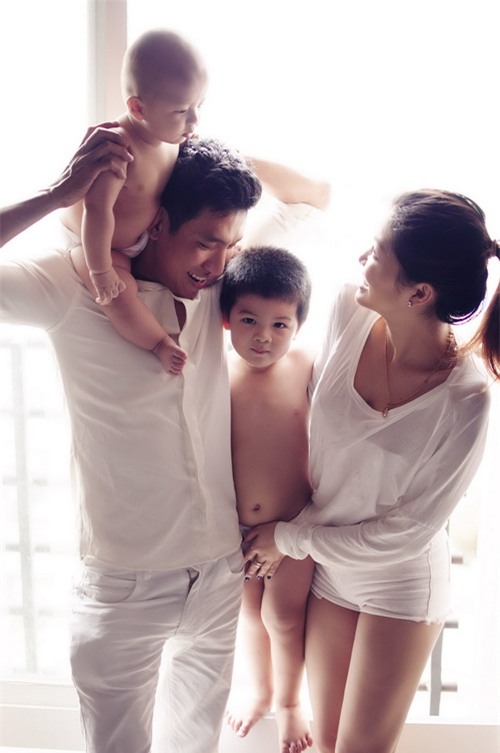 Oanh Yến lần đầu khoe người yêu bên cạnh hai con - 10