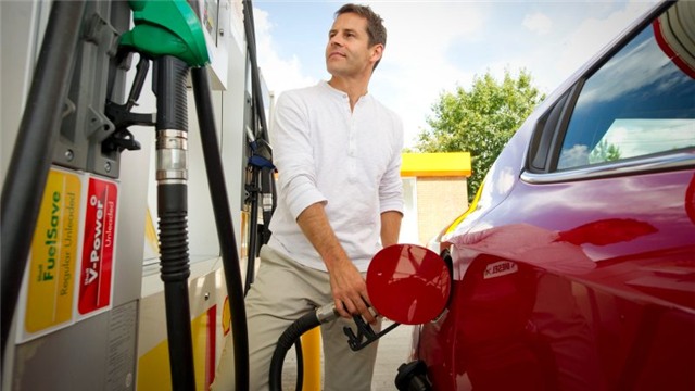 Xăng dầu, giá xăng, xăng đắt nhất, xăng rẻ nhất, thu nhập, bảng xếp hạng giá xăng, thị trường xăng dầu, giá dầu mỏ, thu nhập bình quân, nguồn thu nhập, tiền công, lao động chính