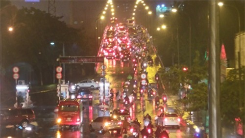 sài gòn, ngập, vật vã