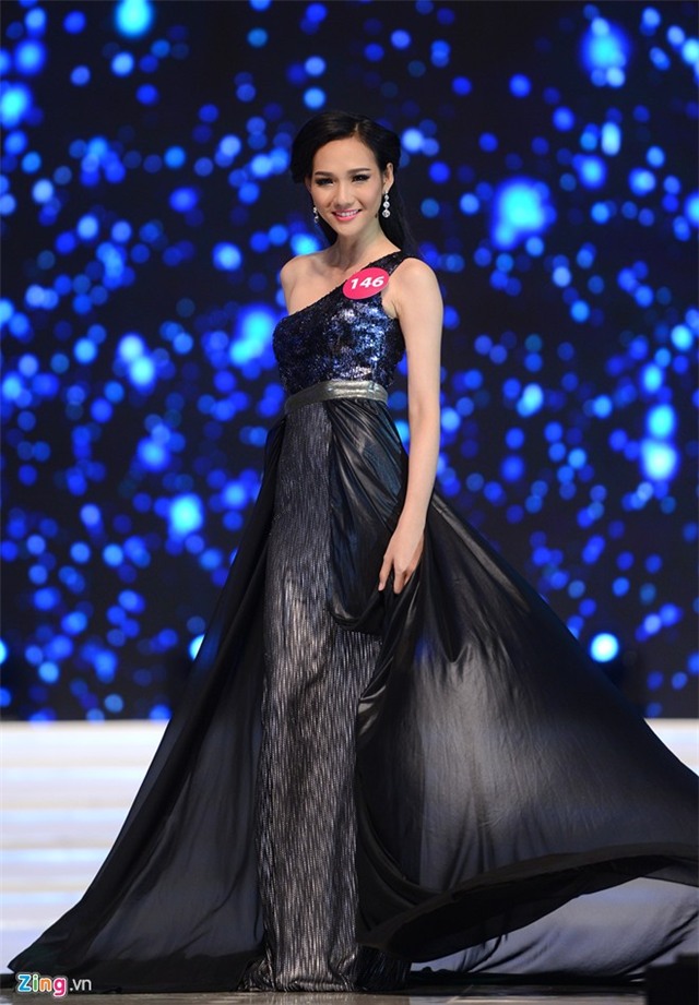 Người đẹp Hoa hậu Hoàn vũ Việt lộng lẫy với đầm dạ hội