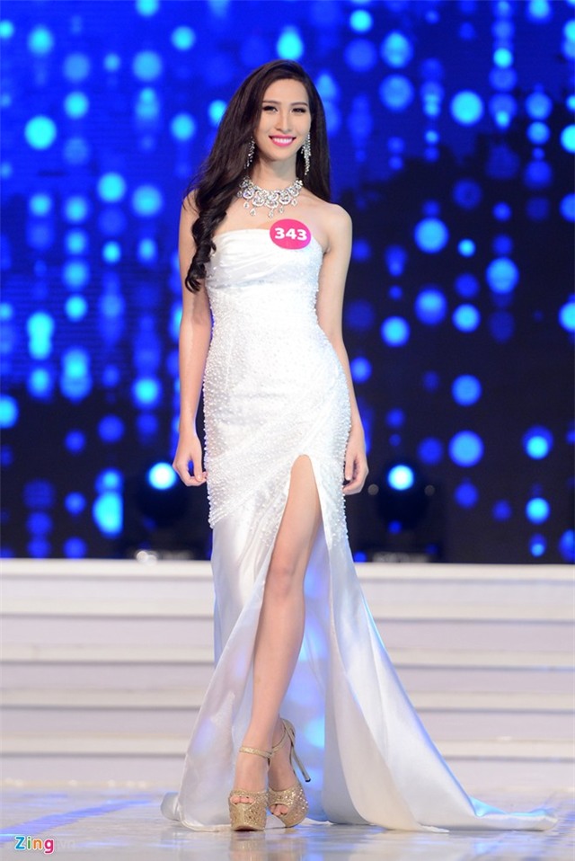 Người đẹp Hoa hậu Hoàn vũ Việt lộng lẫy với đầm dạ hội