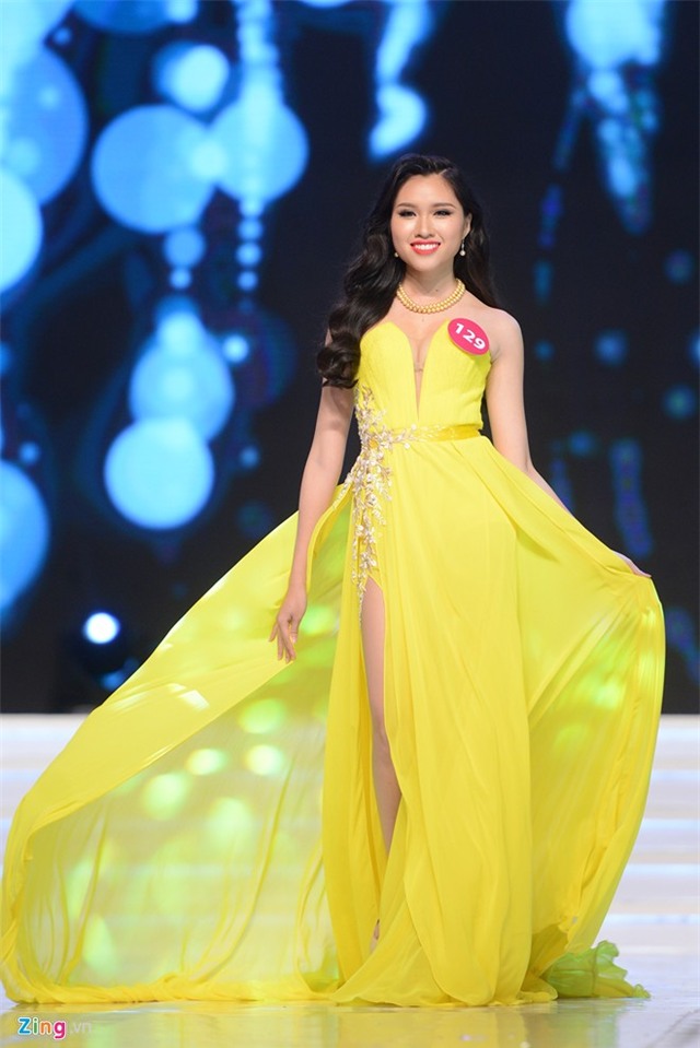 Người đẹp Hoa hậu Hoàn vũ Việt lộng lẫy với đầm dạ hội