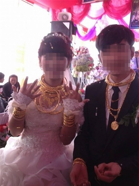 cô dâu, đám cưới, khoe vàng, nhà giàu