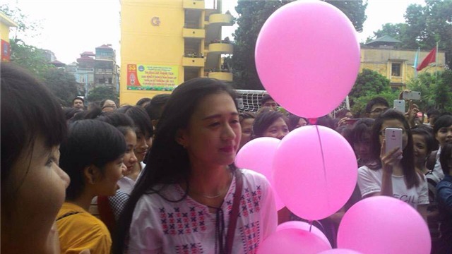 Xôn xao màn tỏ tình với 