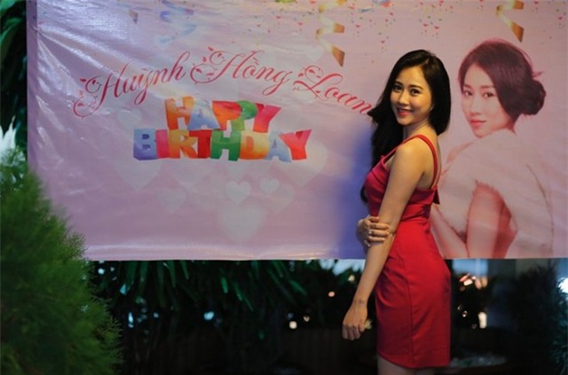 Dàn hot girl đến dự sinh nhật bạn gái màn ảnh Sơn Tùng M-TP