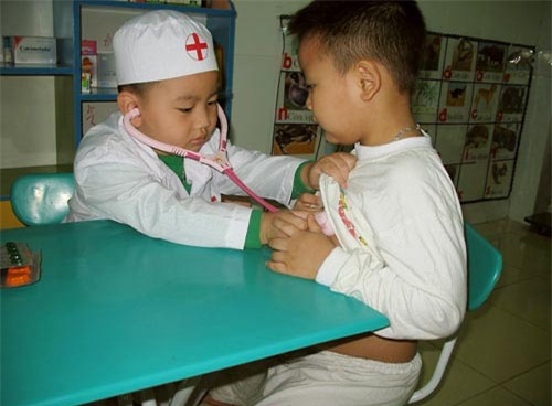 Con ơi đừng mơ làm bác sĩ - 1