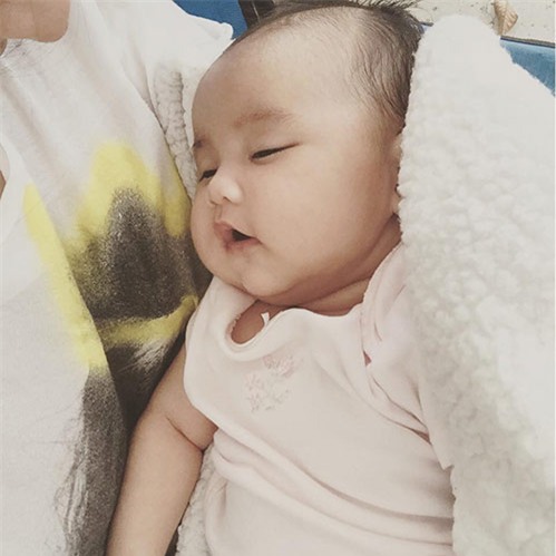 Kim Hiền khoe con gái 2 tháng tuổi đáng yêu - 2