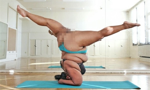 Những động tác yoga dẻo dai đến kinh ngạc của cô gái có thân hình ngoại cỡ
