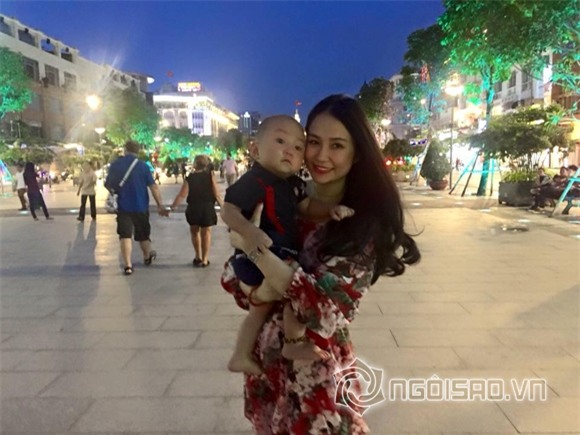 Tuấn Hưng và vợ con  5