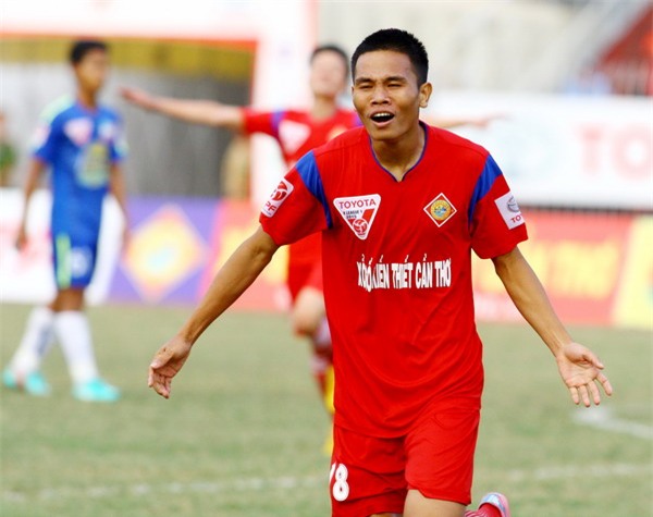 Văn Thắng chơi ổn định trong cả mùa giải.