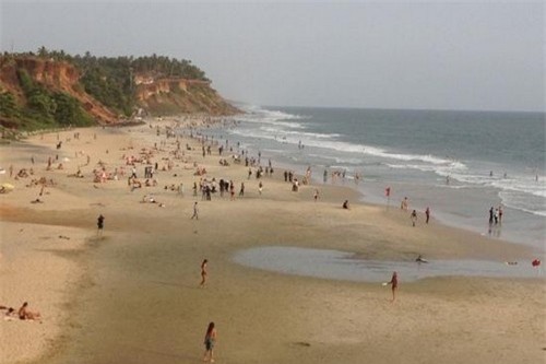 3. Biển Thiruvambadi , Ấn Độ: Varkala như một viên ngọc bí ẩn và ít được biết đến vì vậy nơi đây vẫn còn những vẻ của vùng biển hoang sơ.