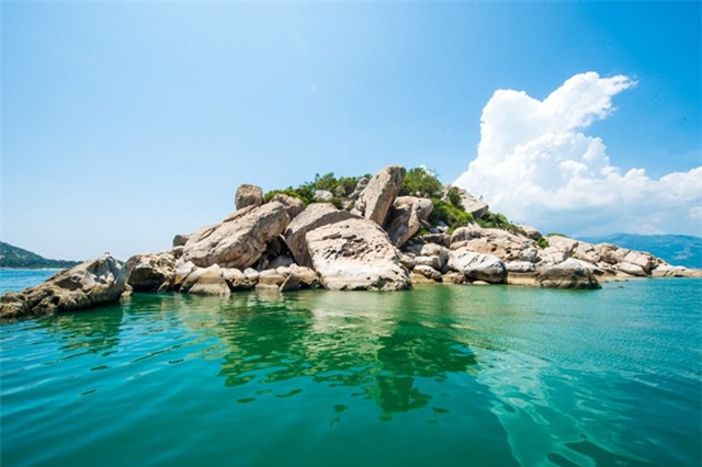 Một ngày khám phá 'hoang đảo Robinson'