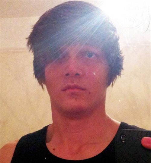 chang trai 19 tuoi dot tu vi muon co bap nhu the rock hinh anh 1