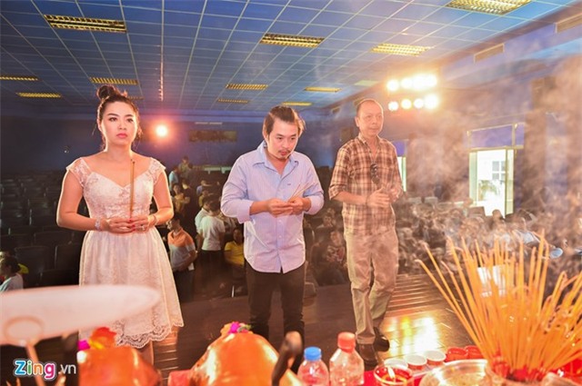 Sao Việt cúng Tổ ở nhà riêng Minh Nhí, sân khấu Thành Lộc