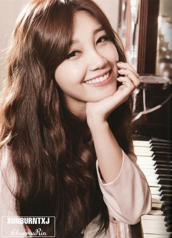 Tận dụng vỏ chuối để làm... trắng răng