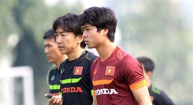 Sốc: Bầu Đức “cấm” Miura gọi Công Phượng?