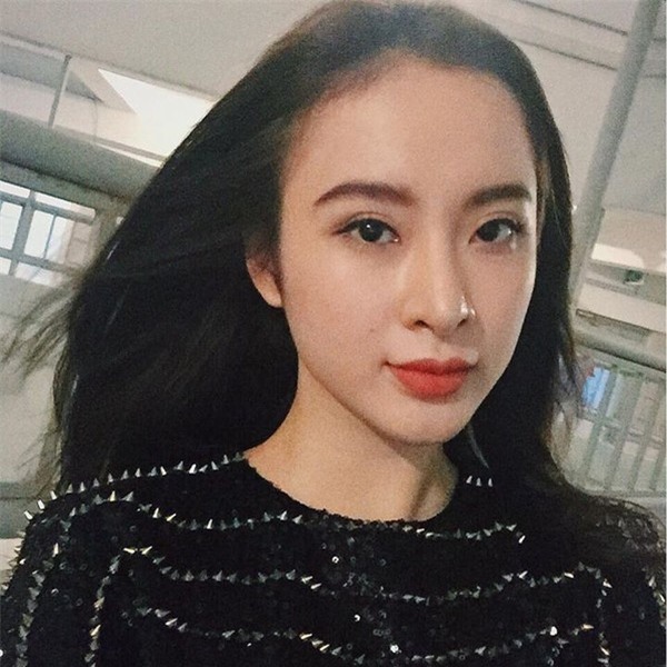 Sao Việt chọn màu son gì cho những hoạt động thường ngày