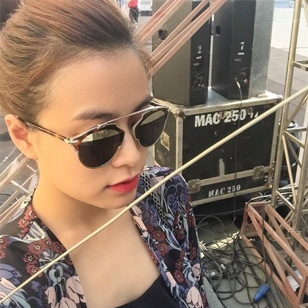 Sao Việt chọn màu son gì cho những hoạt động thường ngày