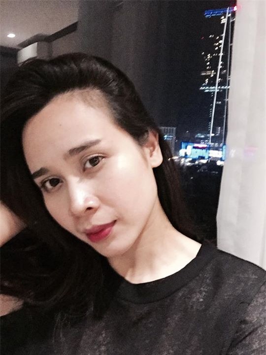 Sao Việt chọn màu son gì cho những hoạt động thường ngày