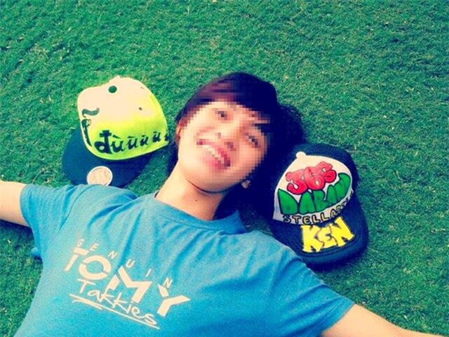 Đi hát đám ma kiếm tiền phẫu thuật chuyển giới