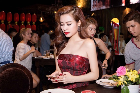 Hoàng Thùy Linh 7