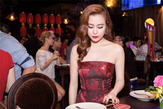 Hoàng Thùy Linh 9