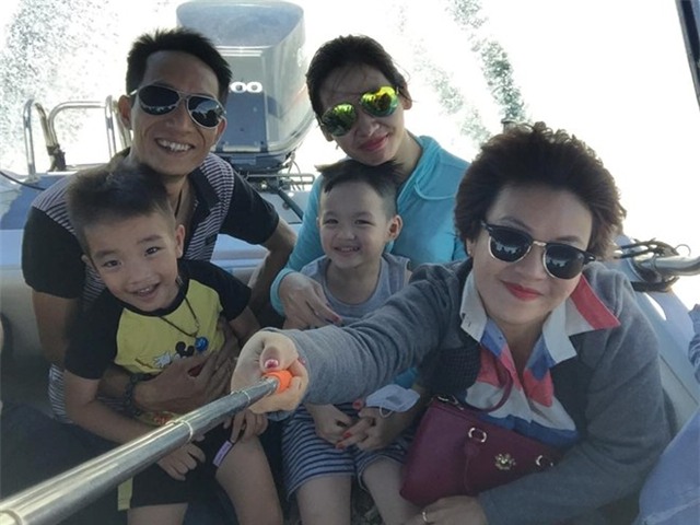 Sao Việt đón trung thu ấm cúng bên con