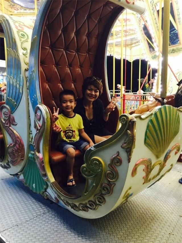 Sao Việt đón trung thu ấm cúng bên con