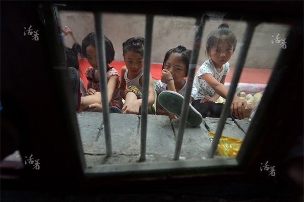 Cuộc sống đầy mồ hôi và nước mắt của những nghệ sĩ xiếc tương lai