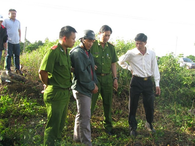 Khai quật thi thể vợ chồng bị ném xuống giếng 3 năm trước