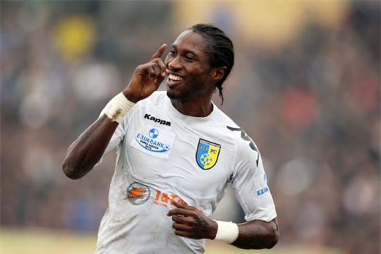 Nếu Hoàng Vũ Samson được lên ĐTQG, ắt hẳn Miura sẽ đỡ lo hơn về hàng tiền đạo!