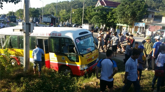cướp lái, xe buýt, người đàn ông, gây náo loạn, Hà Tĩnh