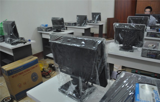 Lương, cô giáo, danh hiệu