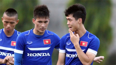 Công Phượng nên gọi điện ngay cho Công Vinh.