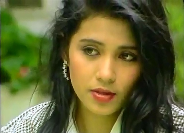 Nhan sắc Việt Trinh trên màn ảnh qua 25 năm