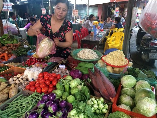 Rau xanh, tăng giá, mưa to, nắng to, ngập úng, thối nát, rau củ Trung Quốc, khan hàng, Hà Nội, rau-xanh, tăng-giá, mưa-to, nắng-to, ngập-úng, thối-nát, rau-củ-Trung-Quốc, khan-hàng, Hà-Nội