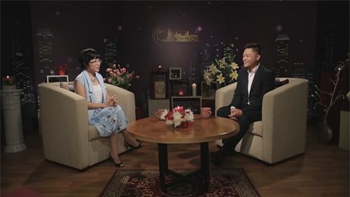 Quang Minh chia sẻ về chủ đề sĩ diện của đàn ông cùng MC Thảo Vân.