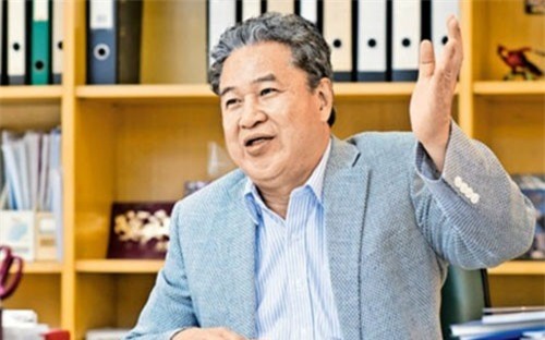 Ông Yeung Kin-man, nhà sáng lập kiêm Giám đốc điều hành (CEO) công ty Biel Crystal Manufactory.