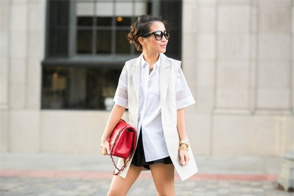 5 món đồ hoàn hảo cho những ngày nắng-mưa, nóng-lạnh thất thường