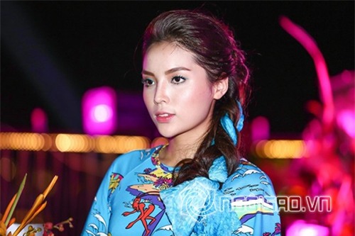 Bằng chứng Hoa hậu Kỳ Duyên tiêm botox v-line 5