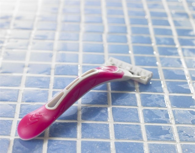 7 vật dụng không bao giờ được cất trong phòng tắm - 4