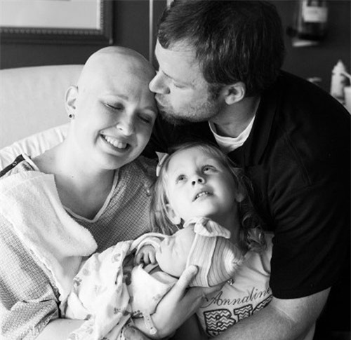 Ca đẻ thường chìm trong nước mắt của mẹ bị ung thư vú - 14