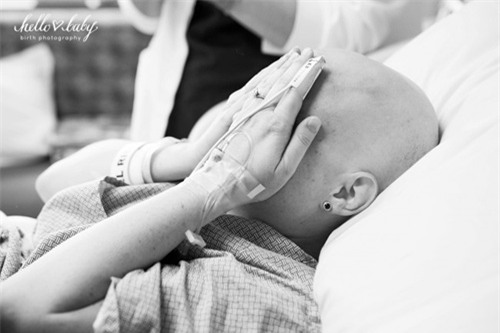 Ca đẻ thường chìm trong nước mắt của mẹ bị ung thư vú - 7