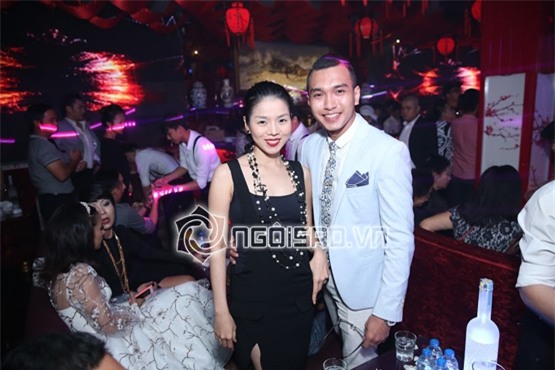 Hà Hồ, Mr. Đàm đi bar 1