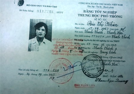 
Năm 2003, bà Bùi Thị Nhàn mới tốt nghiệp bổ túc THPT.
