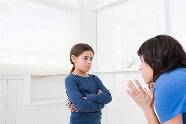 Áp dụng hình phạt với con.