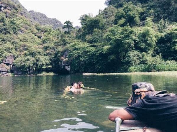 Những cảnh hậu trường chụp ảnh cưới