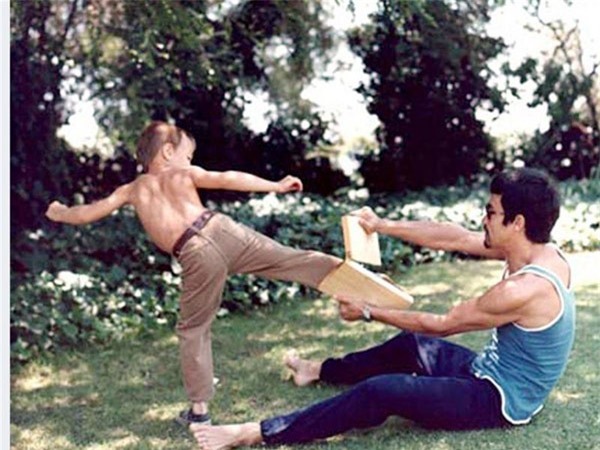 Uy lực đáng sợ của cậu bé 7 tuổi.