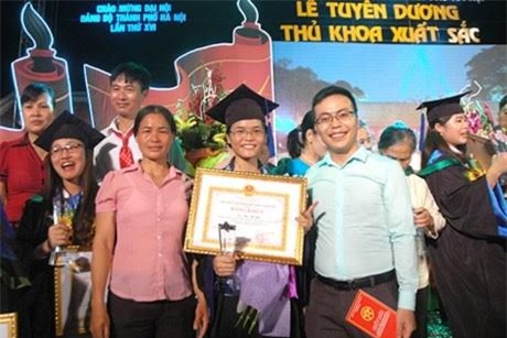 thủ khoa kép, thất nghiệp, sổ vàng Văn Miếu