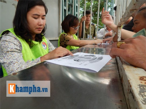 Đìu hiu người mua vé xem ĐT Việt Nam-Thái Lan - 5